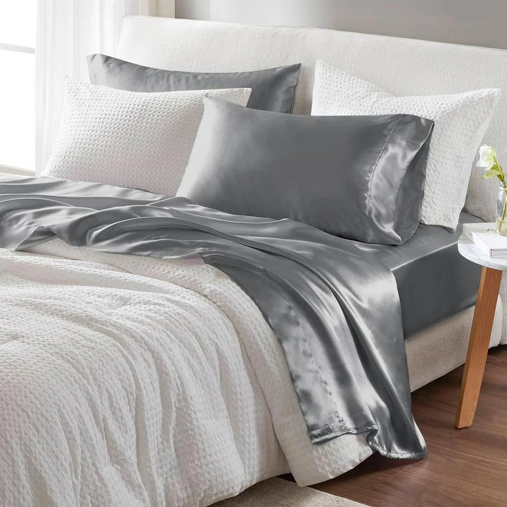6 Piece Satin Sheet Set with Flat Sheet, Fitted Sheet, 4 Pillowcases Y582434