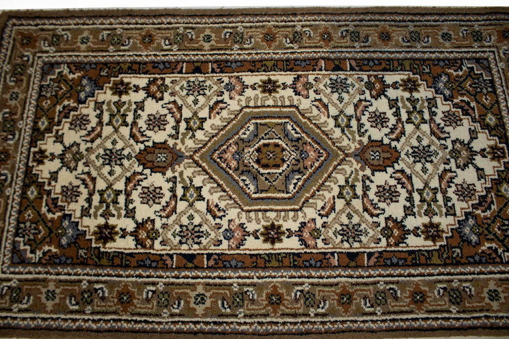 Cream Floral Tribal Oriental Rug Y721
