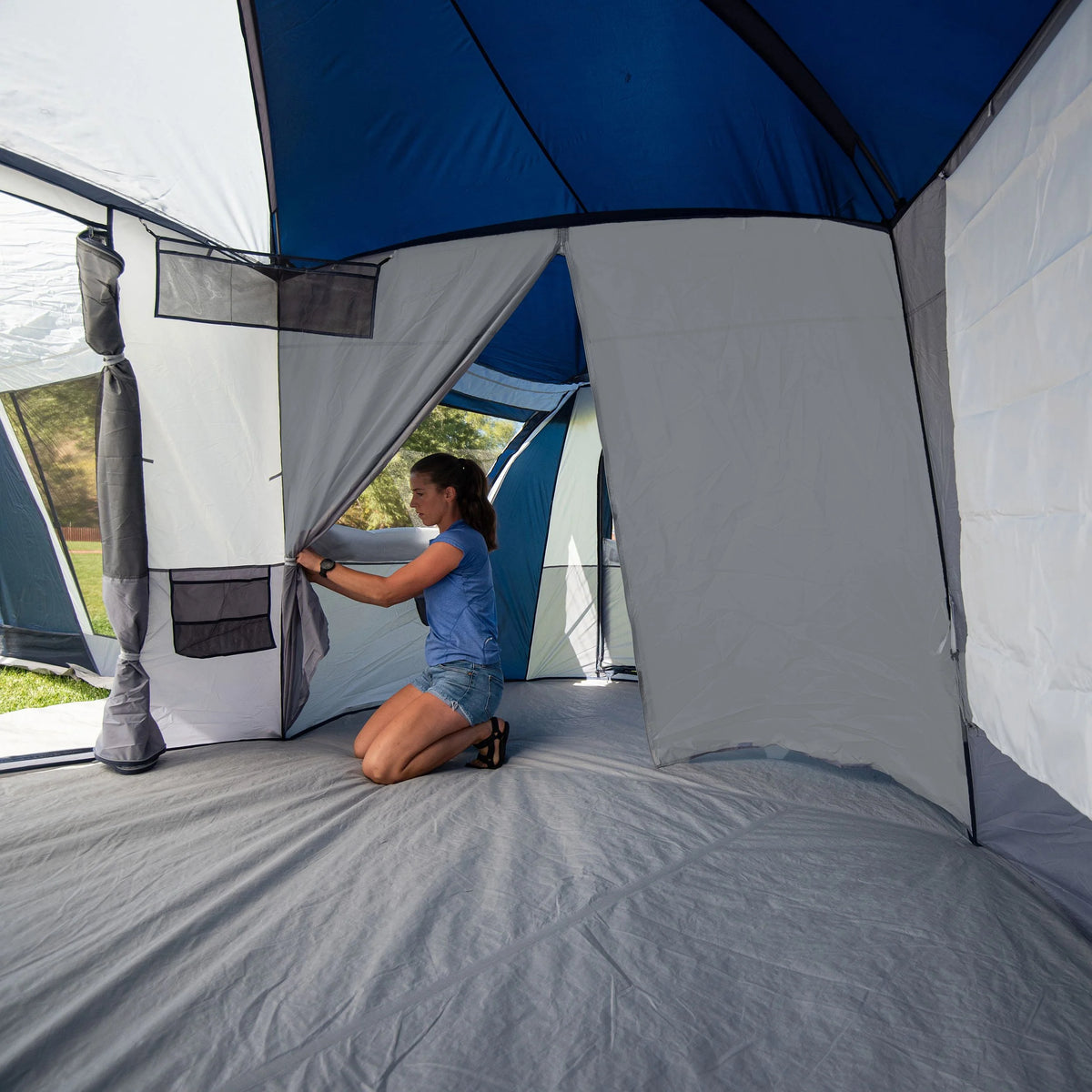 20-Person Star Tent with Screen Room C662