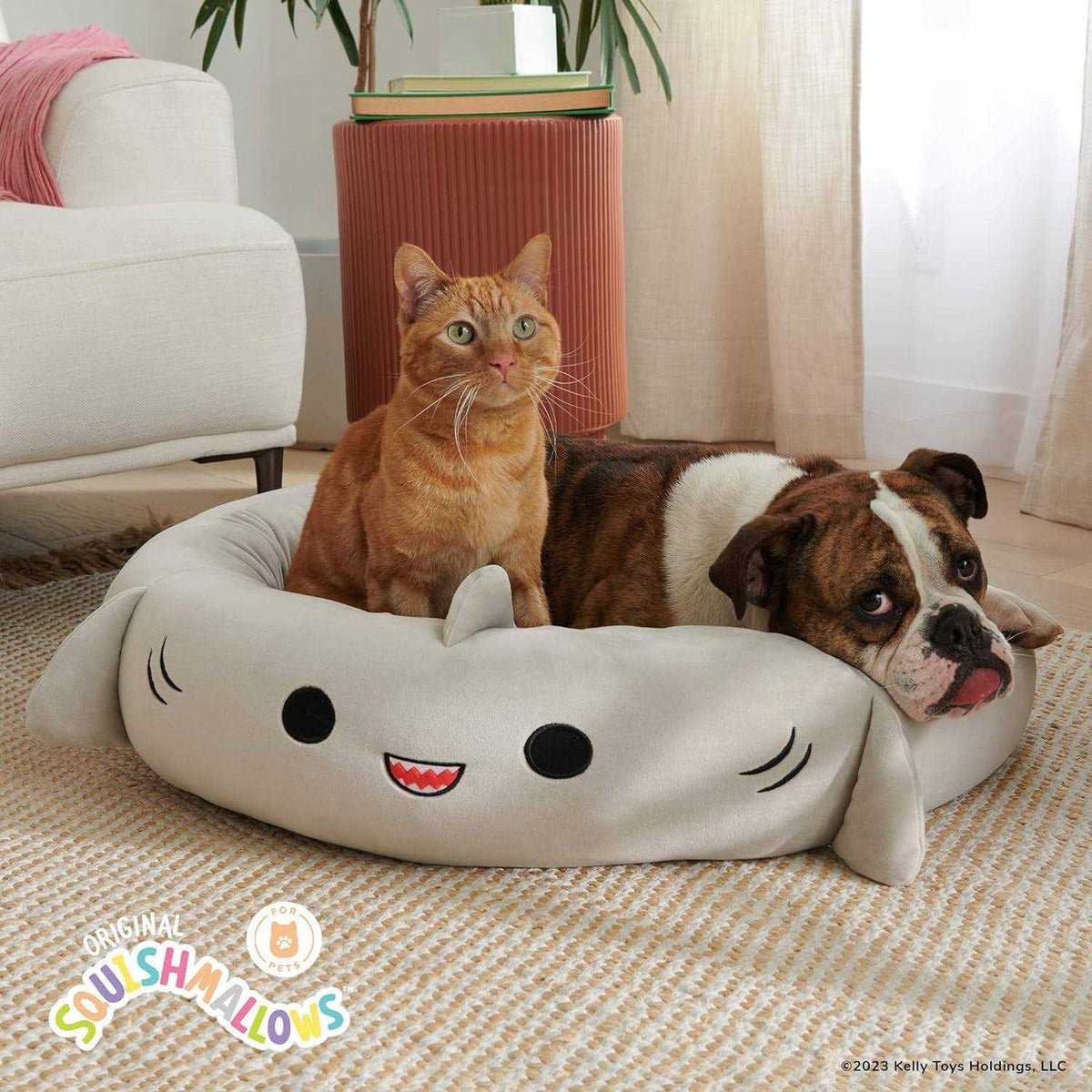 Squishmallows Gordon The Shark Pet Bed V246