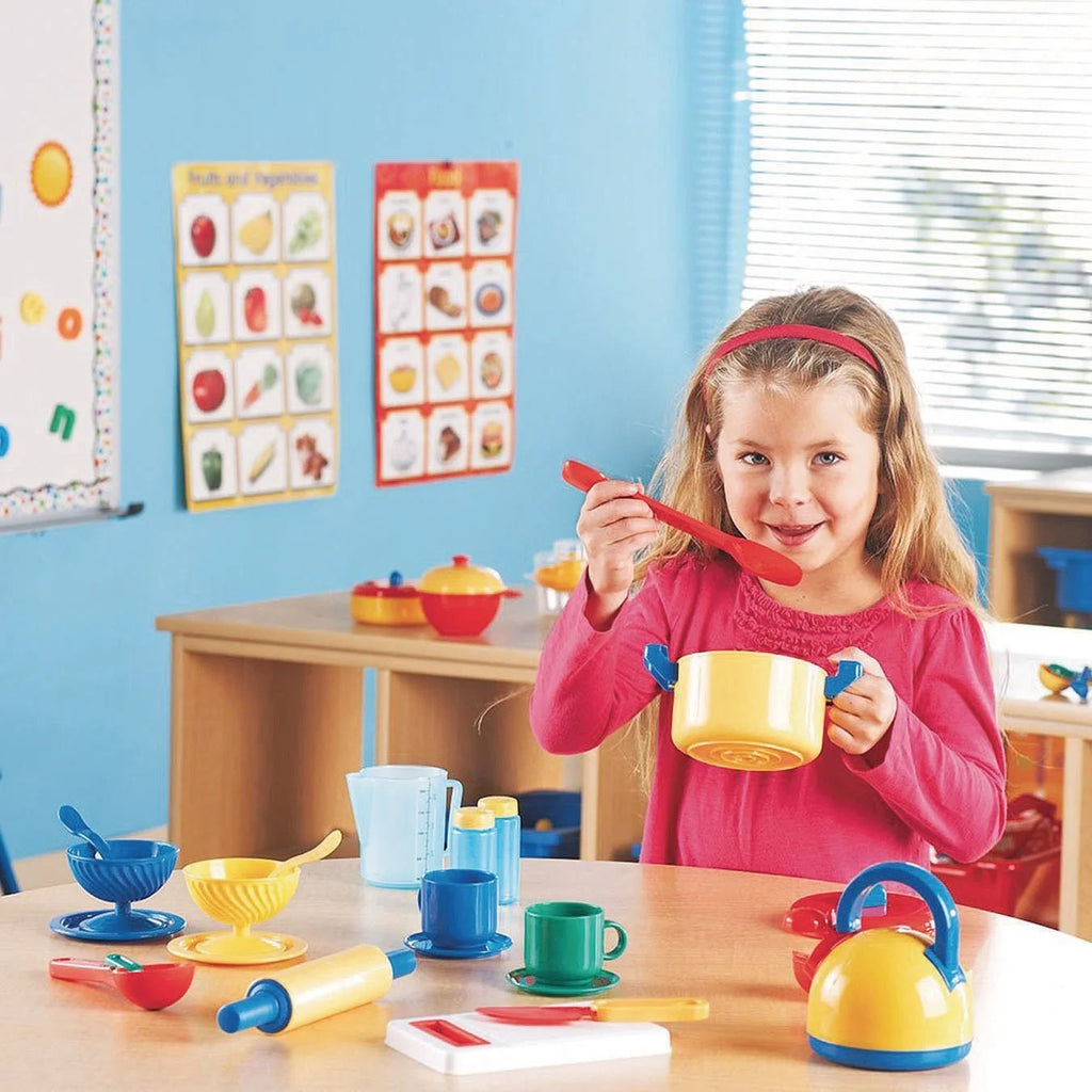 Pretend and Play Kitchen Set U344472